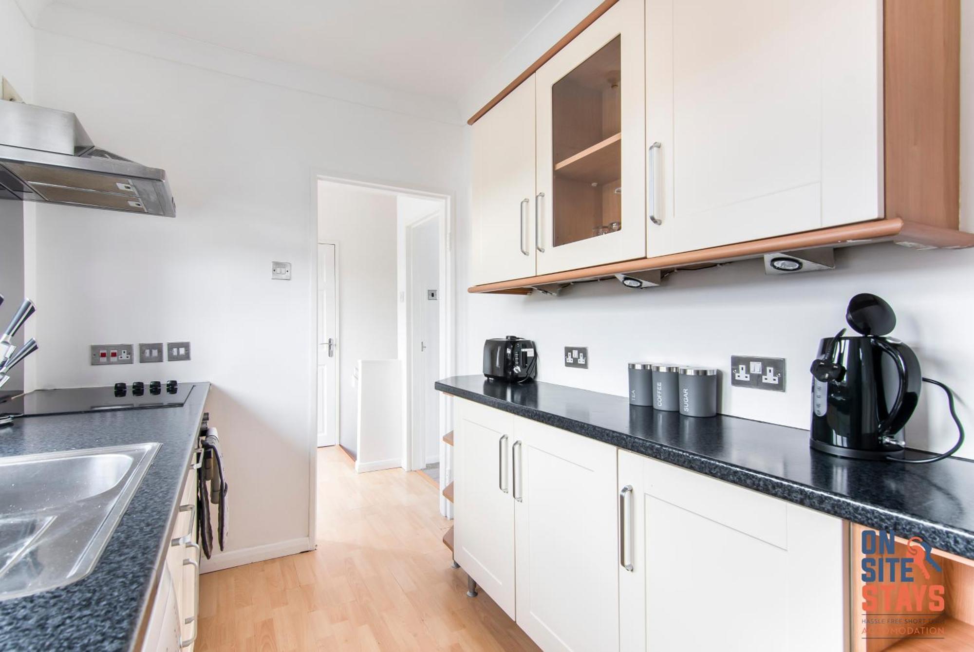 Onsitestays - Cosy 2-Bedroom Apartment With Private Entrance & Long Stay Prices Gravesend Zewnętrze zdjęcie